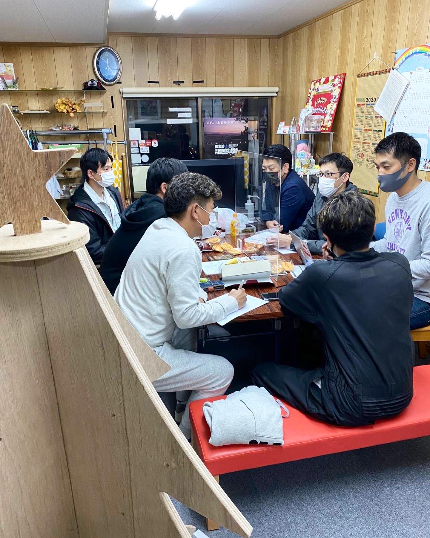 262337962_2377294692402090_1527020234474765617_n