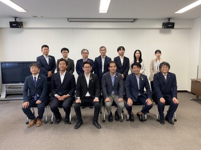 S__319496233-1024x768